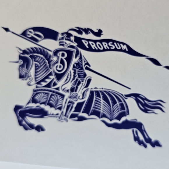 Authentic Burberry Gift Box - Picture 6 of 6